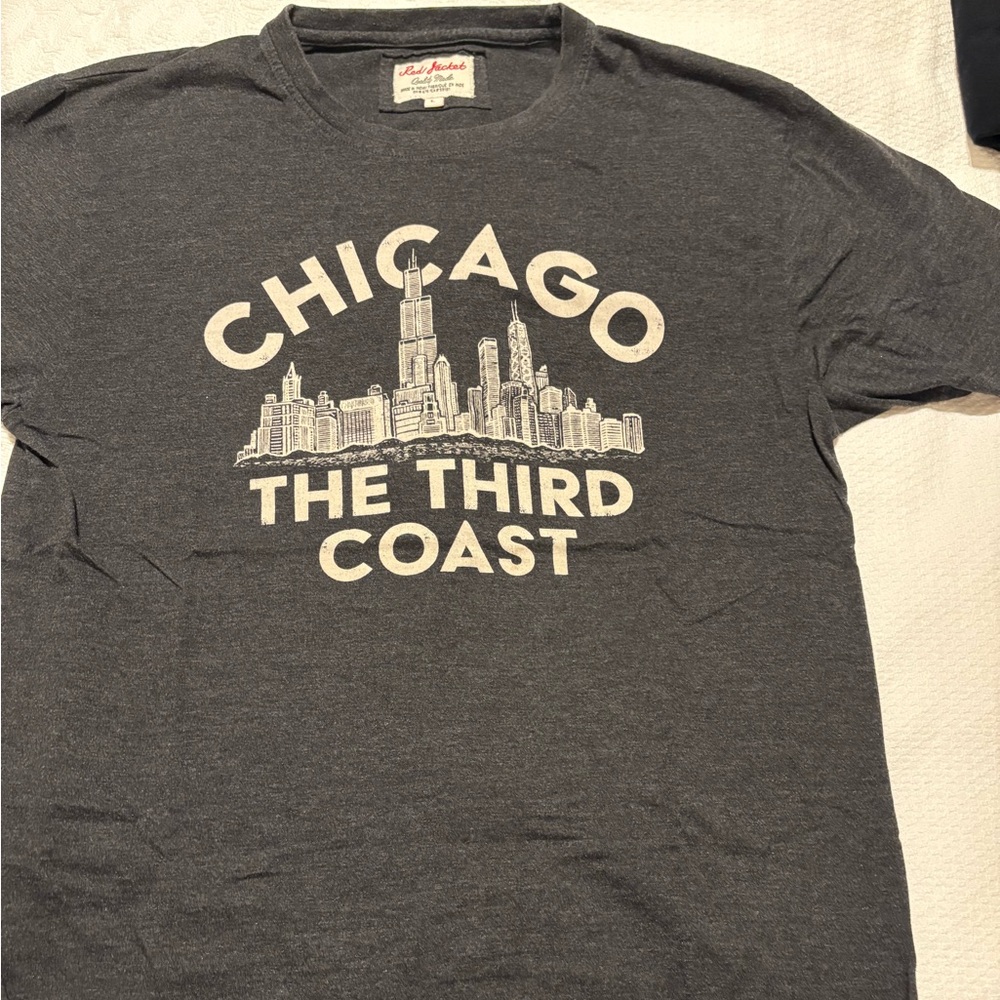 Red Jacket Chicago Skyline Gray T-Shirt